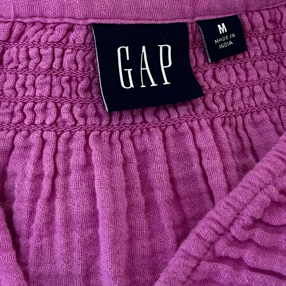 GAP Women's Vibrant Pink Blouse - Picture 4 of 5
